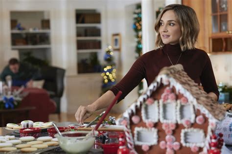 'Cross Country Christmas': Cast, Preview, & More on the New 2020 ...