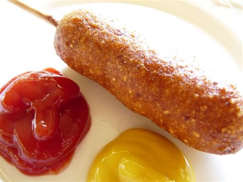 The Nummy Little Blog: Corn Dog Recipe