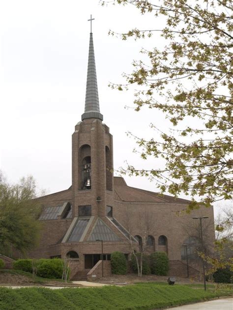 Greenville Roots: First Baptist Church dedicated in 1974