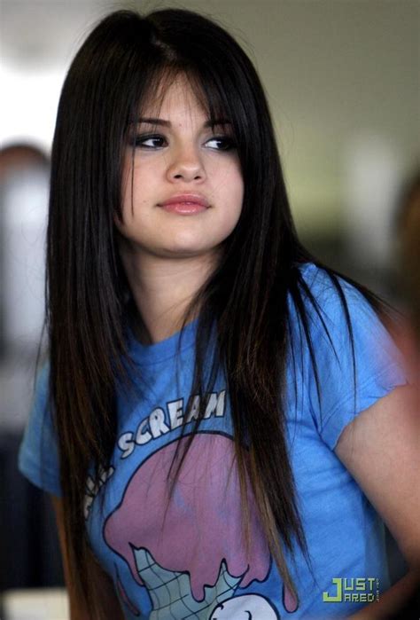 Celebrity Hairstyles Selena Gomes Easy Hairstyle With New Bangs