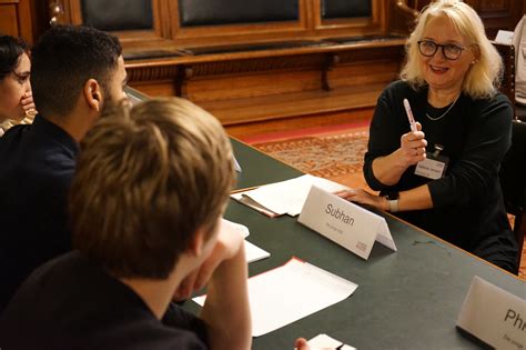 Jugend im Parlament Schüler gestalten aktiv Politik Vorschule Grund