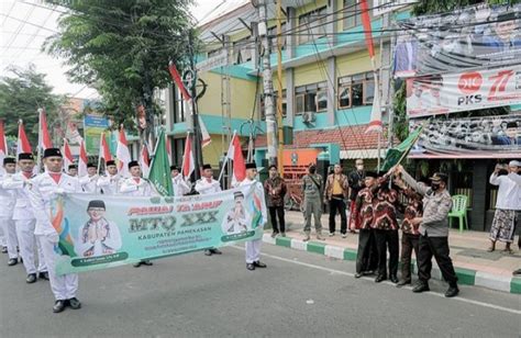 Diawali Pawai Taaruf Kafilah MTQ Ke XXX Pamekasan Resmi Digelar