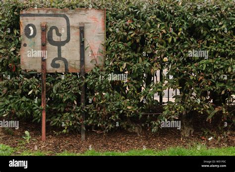 Street Art Ion Square Gardens London E2 Britain Stock Photo Alamy