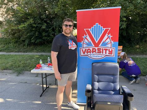 This map shows where the varsity cinema toronto is located 18