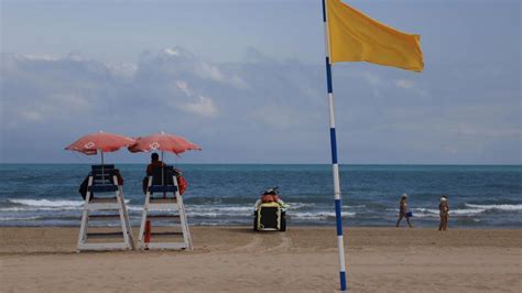 La Dana Y El Fr O Abortan El Plan Para Mantener Abierta La Playa De