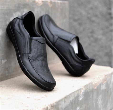 Jual Sepatu Pria Casual Slip On Kulit Asli Hitam Cokelat Original Warka