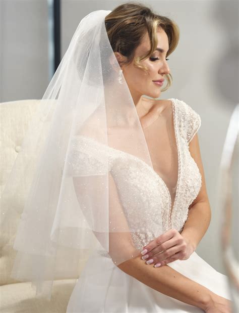 Brautschleier VZ92 BELLA SPOSA Braut Festmode Feusisberg