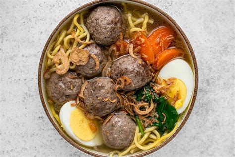 mee bakso indonesian meatball  noodle soup recipe