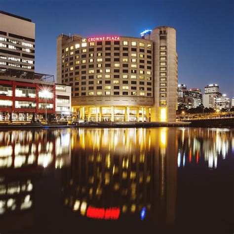 crowne plaza melbourne