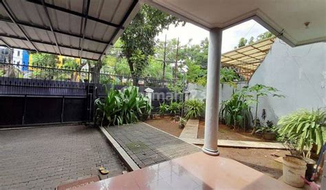 Rumah Dengan Kolam Renang Dijual Di Pondok Kopi Jakarta Timur