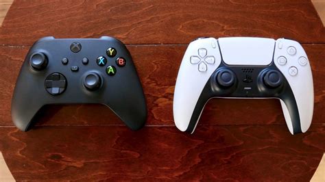 PS5 DualSense vs Xbox Series X Controller: Does Sony Have a Winner ...