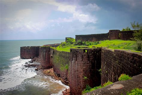 Vijaydurg Fort - Maharashtra Bhraman