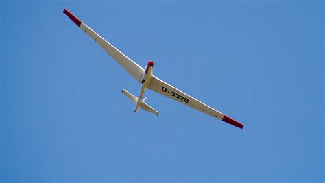 Segelflieger stürzt bei Rödinghausen ab Pilot schwer verletzt nw de