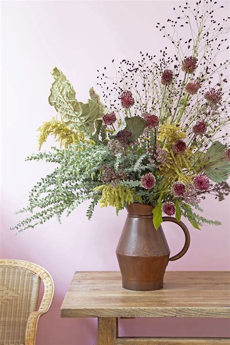 7 Dried Flower Arrangements To Inspire Your Fall Decorating Dried