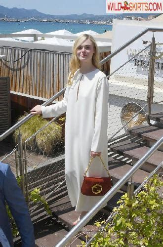 Elle Fanning Ellefanning Nude Instagram Leaked Photo 337