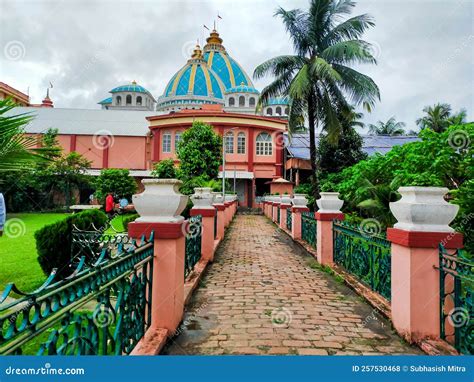 Mayapur Iskcon Temple In Krishnanagar India. Krishna Temple Mayapur ...