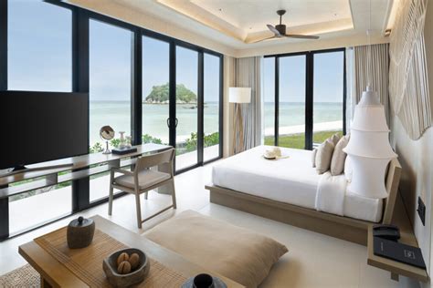 Premium Suite Beachfront With Bathtub Idyllic Concept Resort