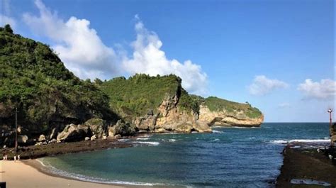 Wisata Ke Pantai Ngurbloat Maluku Pantai Dengan Pasir Terhalus Di Asia