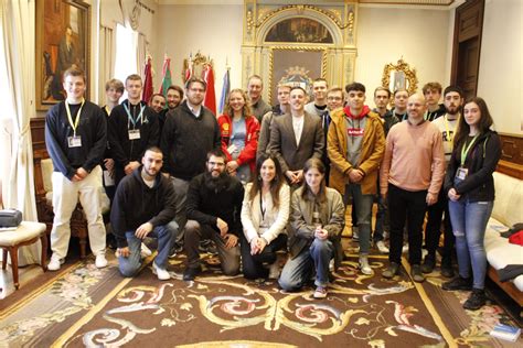 Estudiantes De Dinamarca Finlandia Y Noruega Visitan El Ayuntamiento