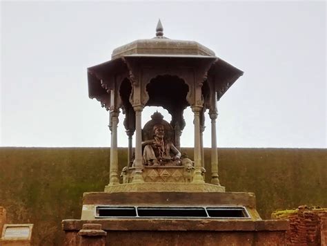 Shri Chhatrapati Shivaji Maharaj Statue in Meghdambari at Raj Sabha