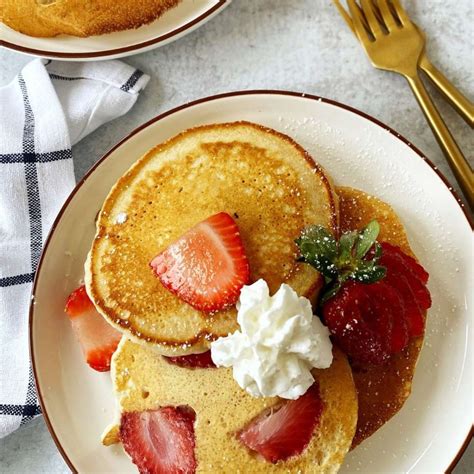 9 Tips for Making Boxed Pancake Mix Better (with recipe and variations