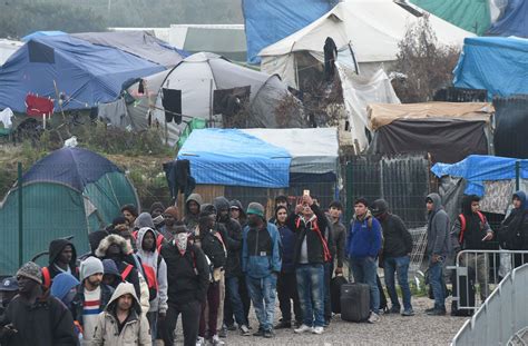 France Moving Migrants Destroying The Jungle Camp In Calais