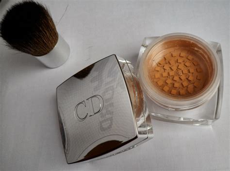 Aga W Krainie Czar W Dior Diorskin Nude Fresh Powder Foundation Nr