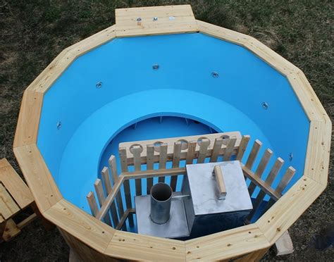 Plastic Hot Tub With Spruce Trim And Hydromassage System