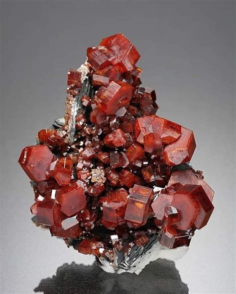 Pin By Curtis McIntosh On Rocks Gemstones Minerals And Fossils