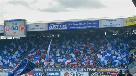 Support Pyro im Spiel F C Hansa Rostock Fortuna Düsseldorf 2 5 19