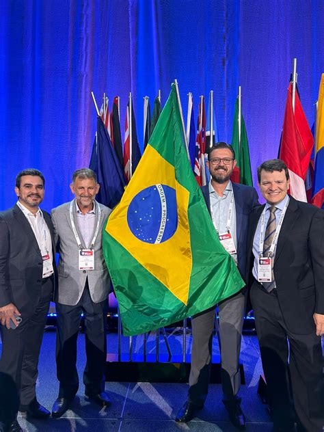 Sicredi Celeiro Centro Oeste participa de Conferência Mundial das