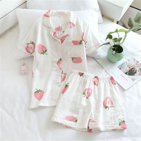 The Spring Printed Shorts 2 Piece Pajamascream Strawberries Xl