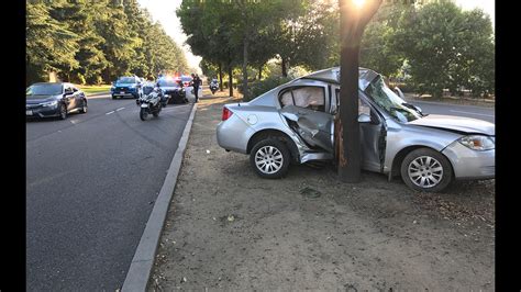 Woman Dies After Crashing Into Tree In Northeast Fresno Abc30 Fresno