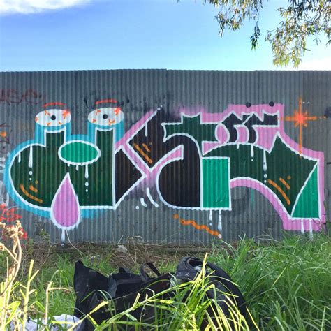 RUST (Australia) Graffiti Writer Spotlight - Bombing Science