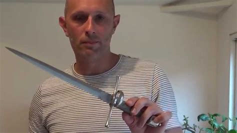 Main-gauche left-hand daggers - YouTube