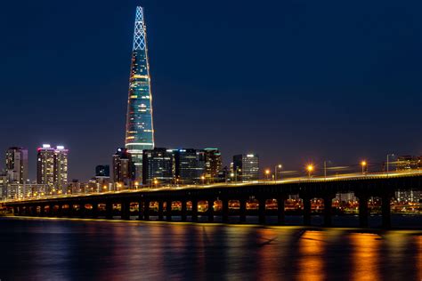 View Of The Lotte World Tower Across The Hangang River Photo Spot