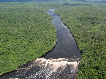Rio Amazonas: o rio mais extenso do mundo - Brasil Escola | Iquitos ...