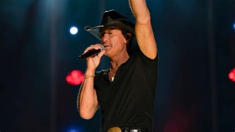 Tim McGraw adds 11 dates to Standing Room Only Tour | Y102 - Nebraska's ...