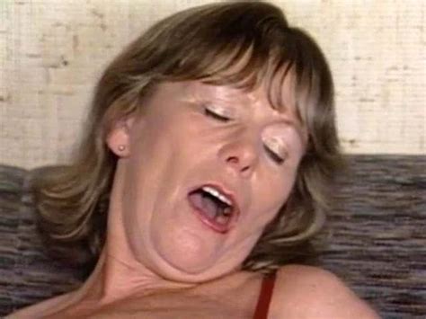 Oma Versucht Es Anal Xhamster