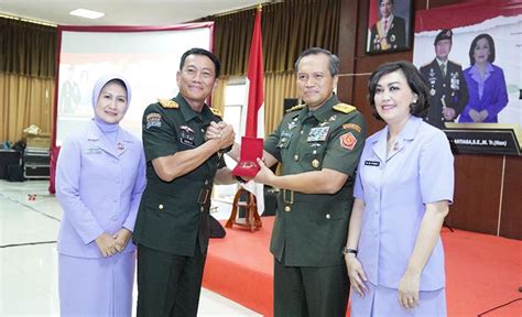 Bermarkas Di Timika Mayjen Tni Agus Suhardi Resmi Jabat