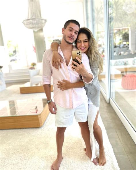 Foto Maíra Cardi e Arthur Aguiar não estão mais juntos o casal tem