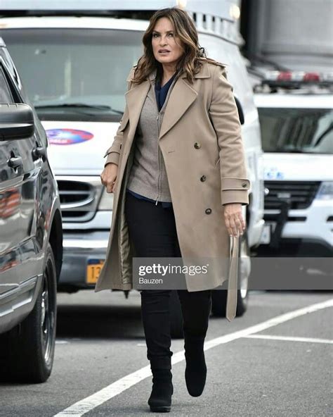 Mariska Hargitay Law And Order Svu Filming Season 20 Mariska