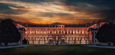 Monza Villa Reale Il Duomo E La Corona Ferrea Cooperativa