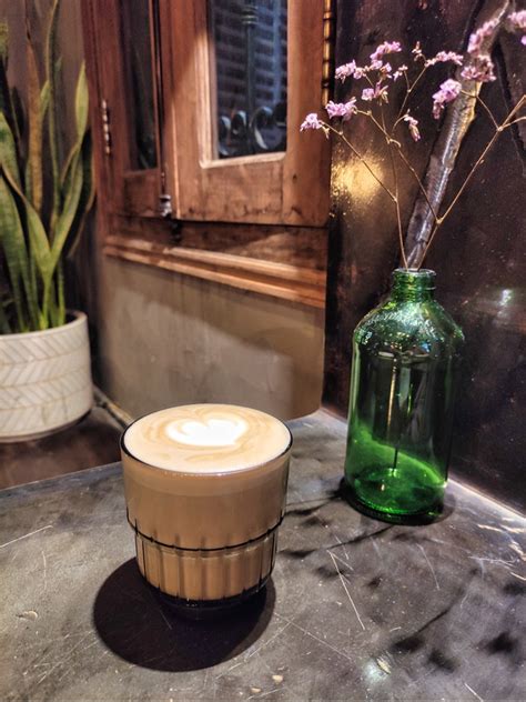 Lily Coffee | Cafe Scene