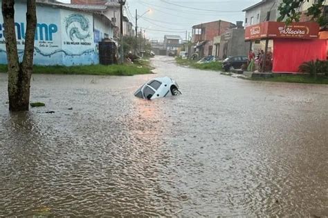 Sobe Para N Mero De Mortos Ap S Tempestade No Litoral De Sp