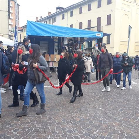 SUDMILANO Cinque Comuni In Marcia Contro La Violenza Sulle Donne Cronaca