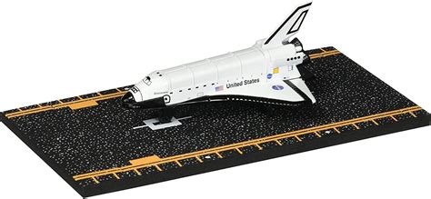 Hot Wings Space Shuttle with Connectible Runway | Hot wings, Space ...