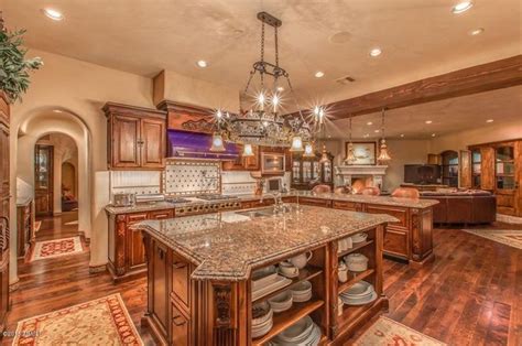 E Copper Canyon Cir Mesa Az Beds Baths Kitchen