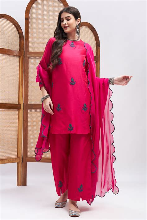 Buy Magenta Silk Chanderi Embroidery Resham Round Khwabeeda Kurta Set