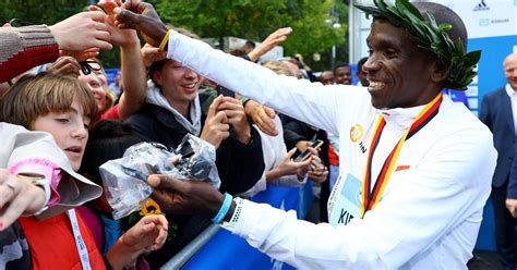 Nitko Ne Mo E Pratiti Tempo Kipchoge Kenijac Na Berlinskom Mataronu